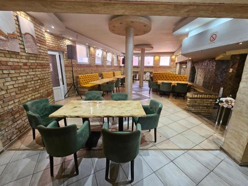 ห้องอาหาร, Prenoociste Simke in กัต