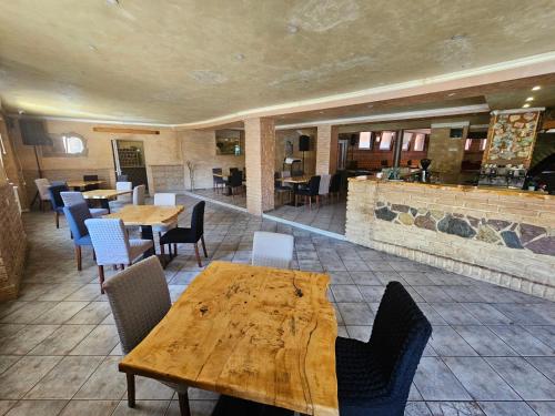 ห้องอาหาร, Prenoociste Simke in กัต