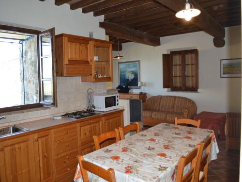  Tuscan Family Haven, Asciano in Asciano