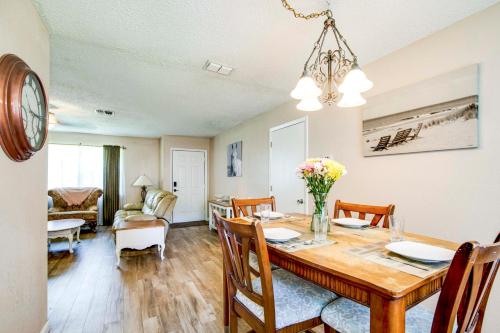 Explore Weeki Wachee Springs Pet-Friendly Home in Brooksville (FL)