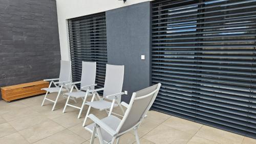 Moderný apartmán v Bobrov s veľkou terasou 1 (Moderny apartman v Bobrov s velkou terasou 1) in Bobrova