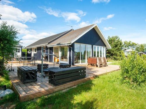 8 person holiday home in Ebeltoft-By Traum