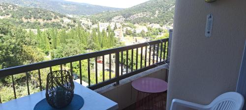 Dernières disponibilités mi aout et cure d' automne joli studio Gaëlle disponible du 5 au 26 septembre wifi balcon - Location saisonnière - Amélie-les-Bains-Palalda