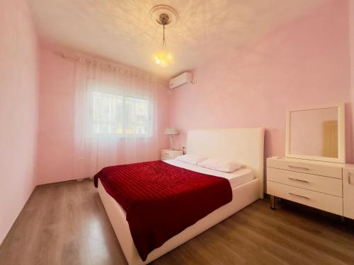 Tirana - GGpremiumstays ApartHotel - Double bedroom city center apartment - Airport shuttle - Private parking, Tirana (zdjęcie 5)