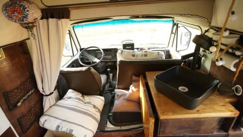 Ratlook bus Banya in Gehadira