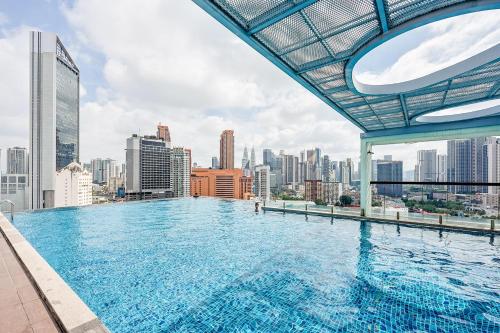 D'Majestic by Aspire Suites - image 9