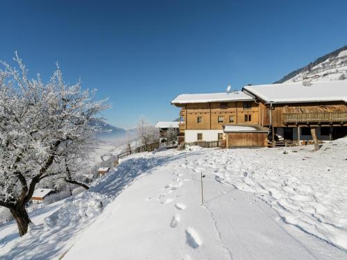 Apartment Uttendorf near Ski Slopes