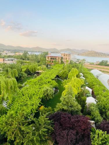 Kabul Qargha Palace Hotel, Restaurant and wedding Hall near Hámid Karzai nemzetközi repülőtér