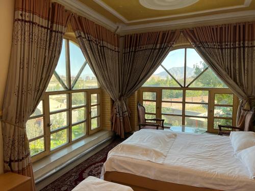 Kabul Qargha Palace Hotel, Restaurant and wedding Hall near Hámid Karzai nemzetközi repülőtér