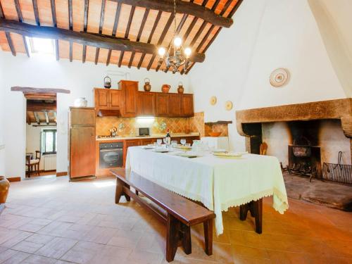  House with panoramic view in Cortona