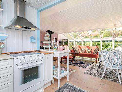 Holiday Home with Terrace  Fire Pit in ธิสเทด
