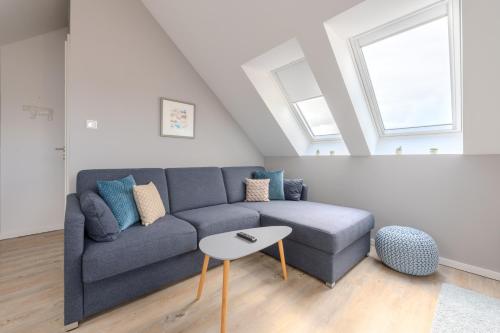 Penthouse Stine - image 14