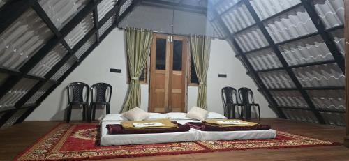Pluto Homestay in Pambanar