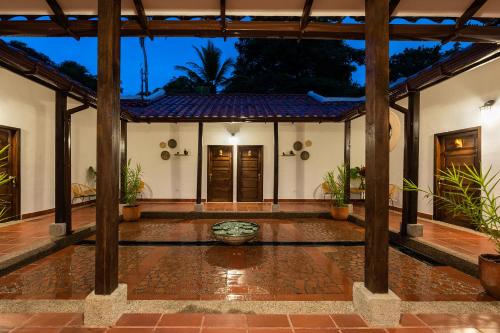 7 bedrooms, 9 beds