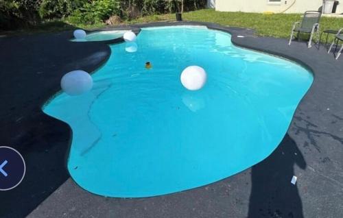 3 Bed 2 Bath Sleeps 6 Pool Retreat in Eustis, FL!!!