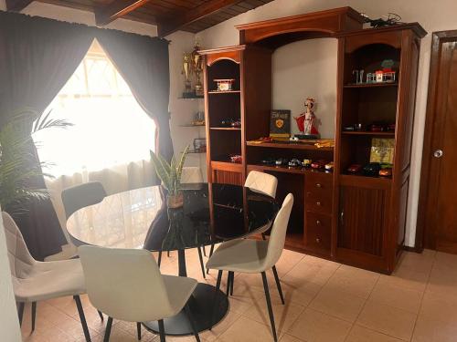 Country house in the middle of the world in ซานอันโตนิโอเดอพิชินชา