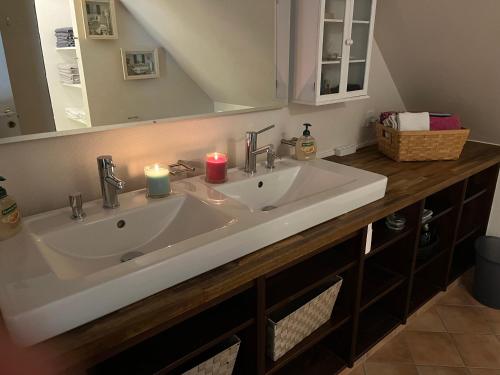 Stor lejlighed i landlige omgivelser in Bækmarksbro