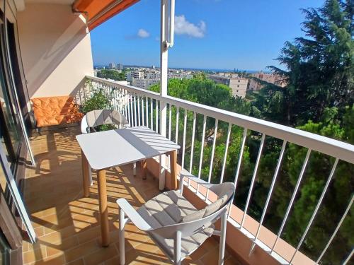 Heights of Antibes in Laval