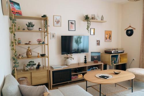 Olivers Cozy and Spacious Apt