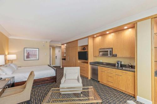 Trump Hotel Las Vegas Studio Strip Views - image 11