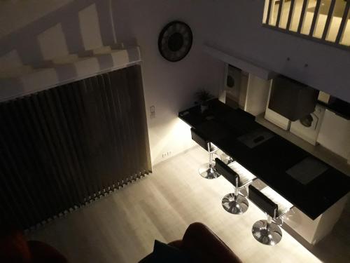 Appartement duplex de standing au calme avec piscine in Bellevue