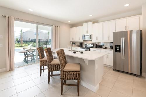 Fabulous Home near Disney World with Air Hockey Table by Rentyl - 7704G in Orlando, USA