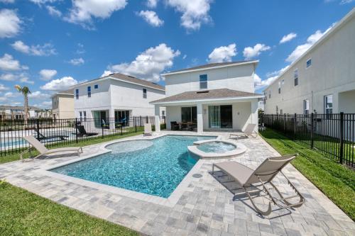Fabulous Home near Disney World with Air Hockey Table by Rentyl - 7704G in Orlando, USA