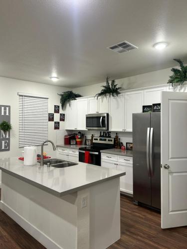 3BR Vegas Getaway Near Strip & Downtown, Las Vegas (zdjęcie 9)