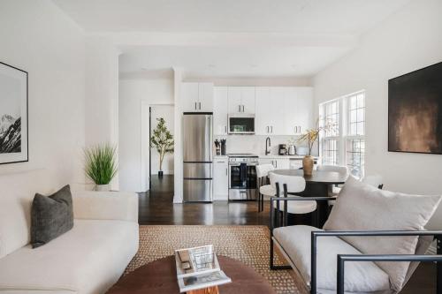 Fifth-2A I Brand New 2BR Heart of Greenwich village, New York