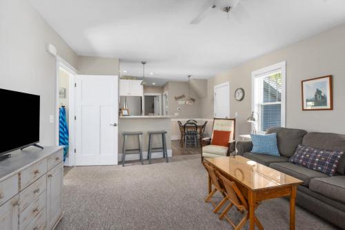 Clinton Ave Retreat - image 9