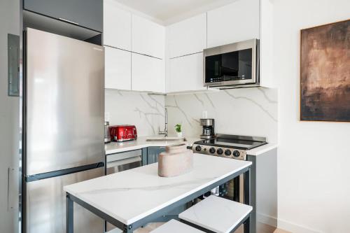 319 3A XL New Modern 1BR Union Square WD in Unit, New York (Foto 10)
