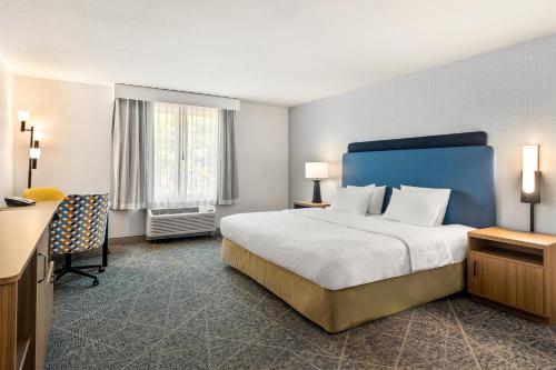 Hampton Inn and Suites Merced - image 8