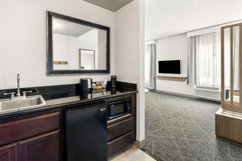 Facilities, Hampton Inn & Suites Merced in Merced (CA)