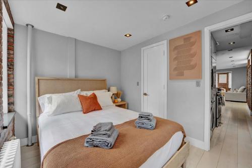 SoHo Designer 2BR w balcony, New York (Foto 7)