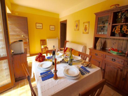 Iekārtas, Apartment in Marche with Pool & Terrace in Apecchio