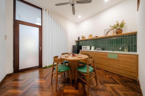 Namstay Saigon Hostel - Walk to City center in District 4