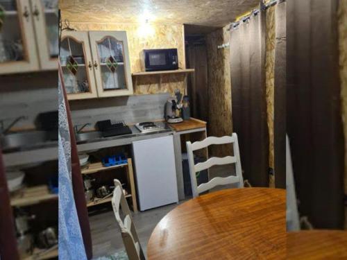 Chalet 2 chambres avec terrasse aux Grandes-Ventes - API-1-52-534 in Les Grandes-Ventes