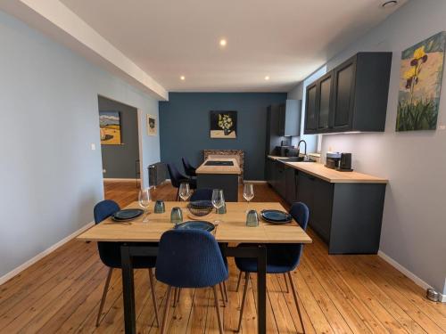 Charmante maison XIXe sur Jarnac avec 3 chambres, cour privative & parking - FR-1-653-280 in Gondeville