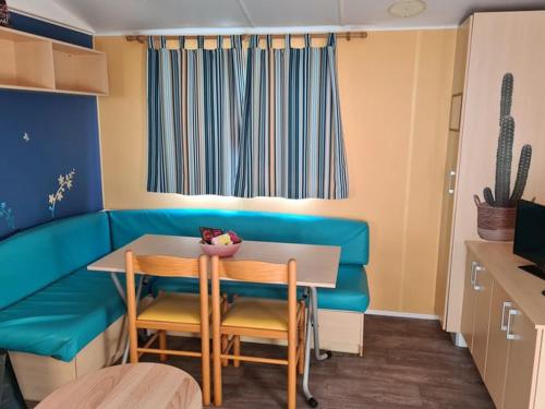 Mobil-home avec Terrasse - 2 Chambres, 6 Personnes - API-1-52-514 in Les Grandes-Ventes
