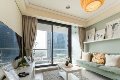 HAVN - Studio Apartment in Goldcrest Views, JLT, Dubai (photo 7)