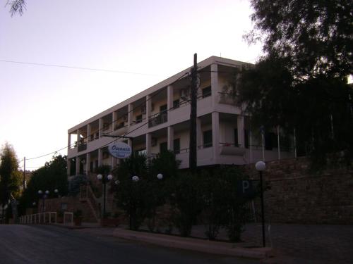  Oceania Hotel in Karfás
