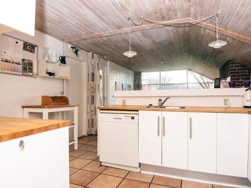บริการและสิ่งอำนวยความสะดวก, 4 person holiday home in Hemmet in เฮมเมท