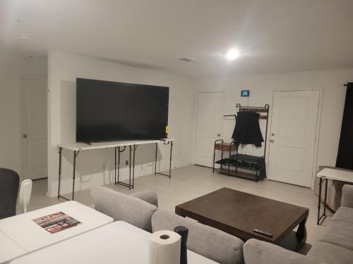 Brand New Home and Furniture in Balch Springs (TX)