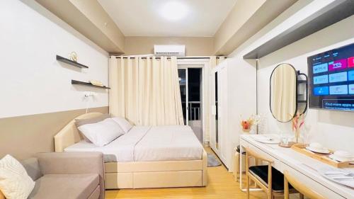 Modern Taguig Staycation Near BGC, Manila