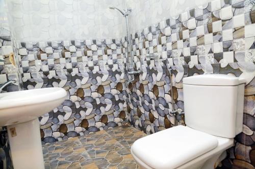 Sun Shades View Residence - image 2
