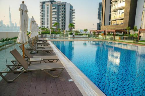 Cozy Studio with Big Terrace in Azizi Riviera - image 11