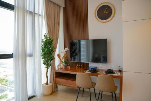 Cozy Studio with Big Terrace in Azizi Riviera - image 13