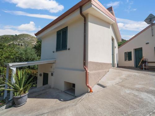 Apartment in Tropea with Mountain Views