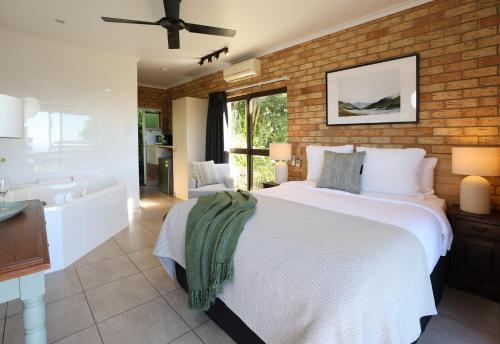 Maleny Views Motel, Redland