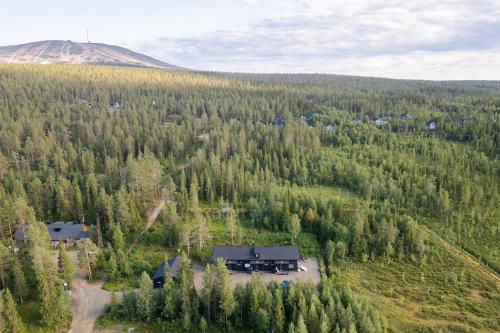 สภาพแวดล้อมโดยรอบ, Tunturihovi A in อากาสโลมโปโล